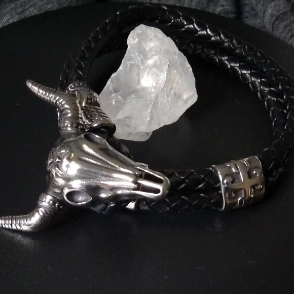 Upscale! Stainless Steel Cow Skull Leather Slider Bracelet! Calling all Cowgirls - Picture 2 of 12